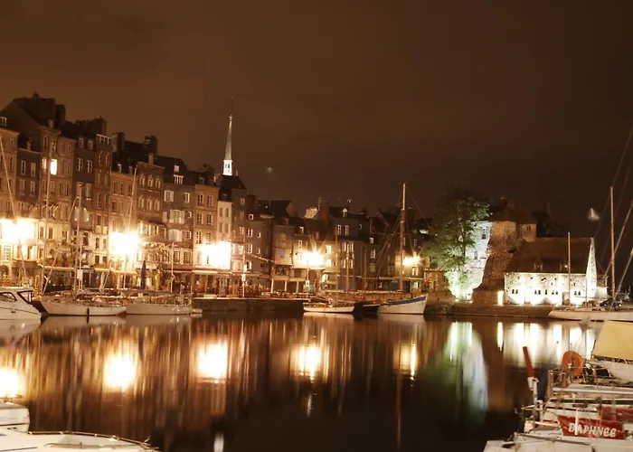 Escapade Au Coeur De Honfleur Avec Parking Prive Et Vue Panoramique